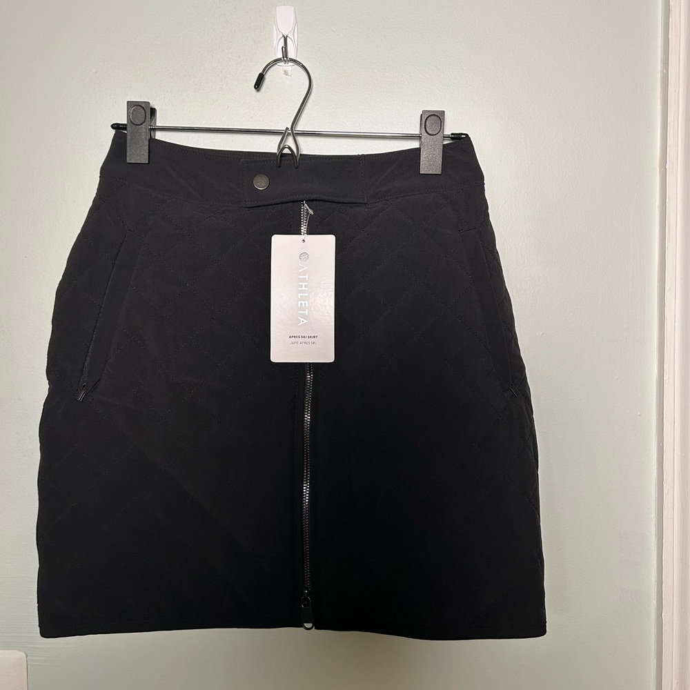 ATHLETA Apres Ski Skirt, size 0, NWT, black